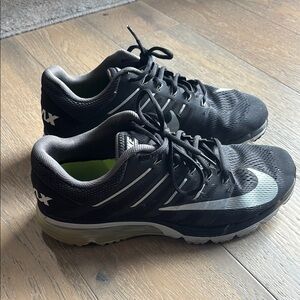 Nike Men's Black Air max